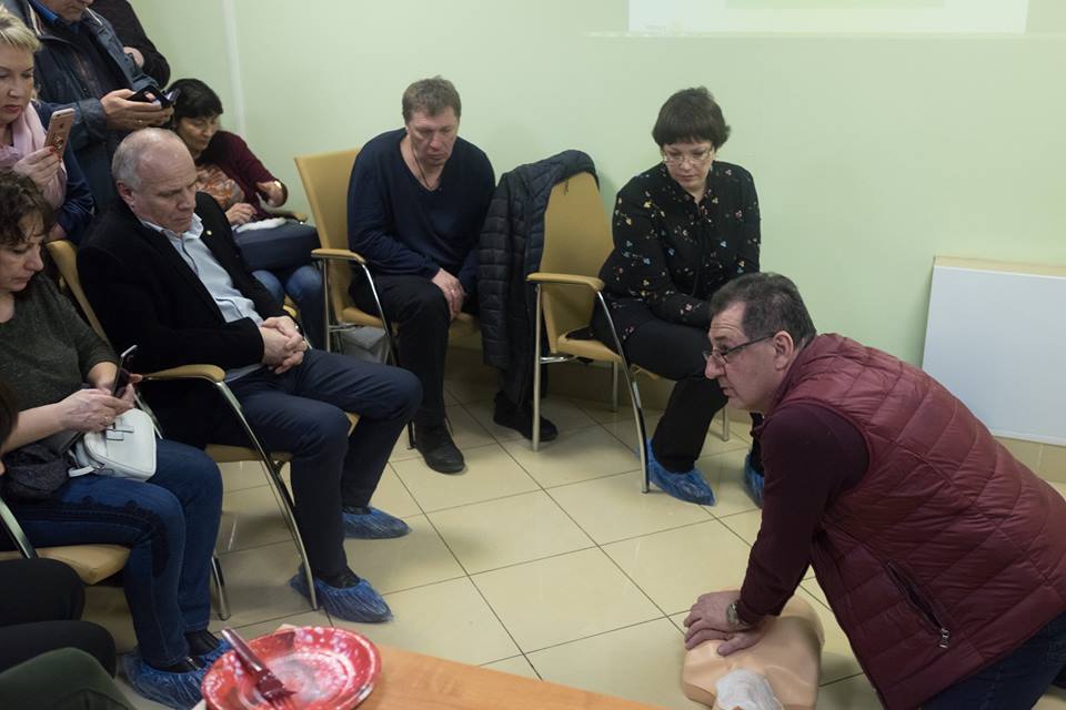 Фирудин Абдуллаев проводит тренинг по первой помощи в Костроме 18 03 2018